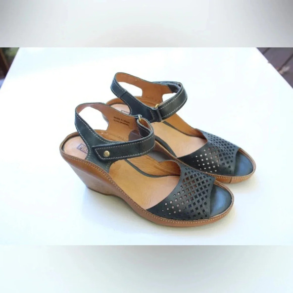 Pikolinos Capri sandals - Picture 1 of 14